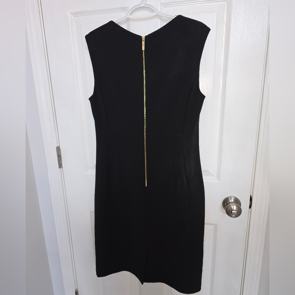 Calvin Klein | 12 | Sleeveless Black Dress with Gold Zipper - Picture 5 of 10